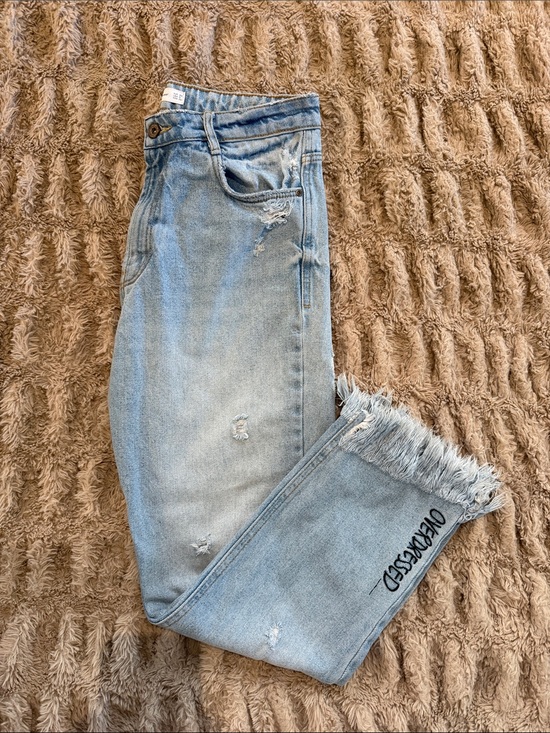 Zara Denim - Zara Light Blue Distressed Cropped Jeans with Frayed Hem